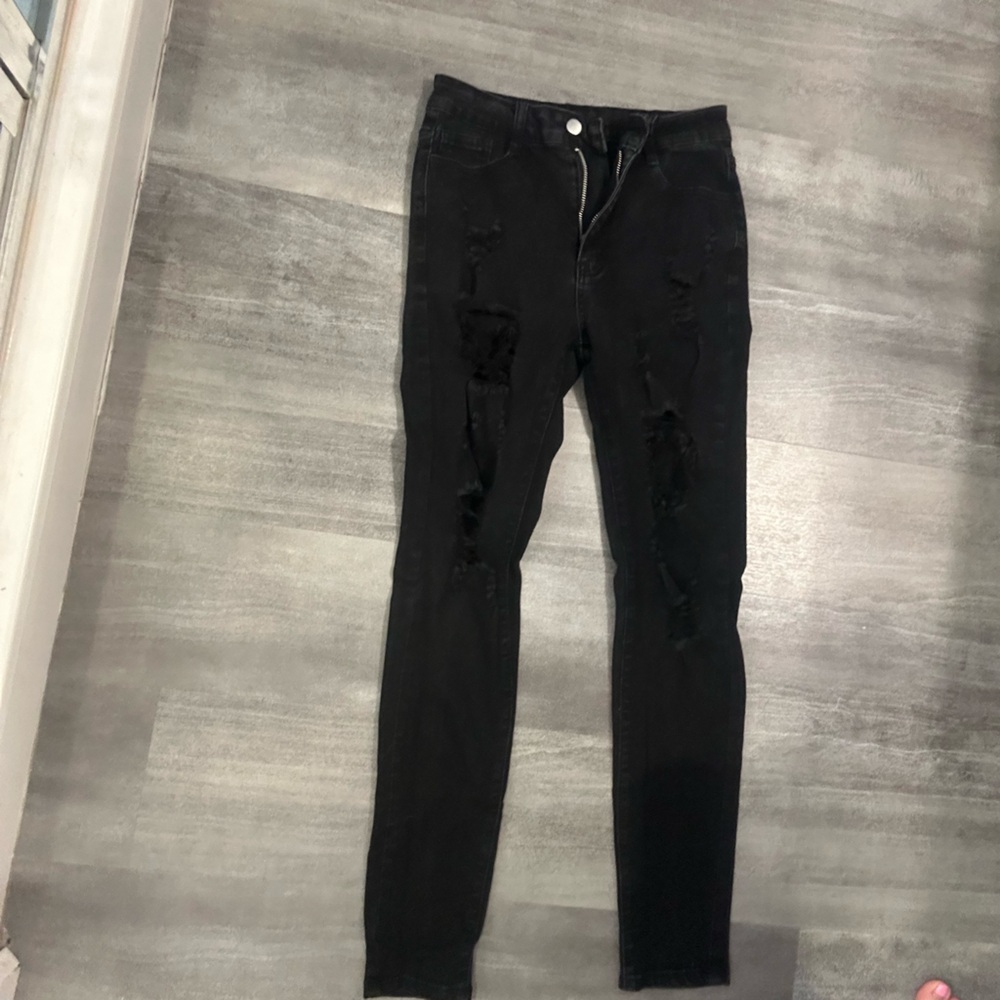 Black Distressed Jeans